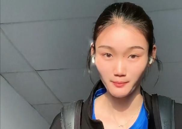 下半场伤停补时5分钟，全场比赛结束，最终利物浦1-2圣吉罗斯。